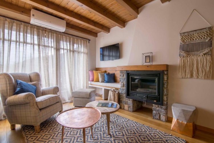 3 Bedrooms Apartment