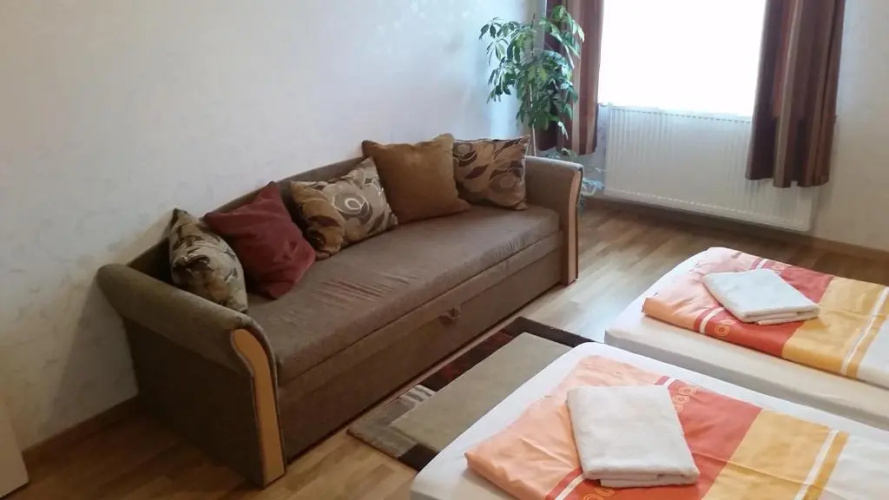 FaDóra Apartman