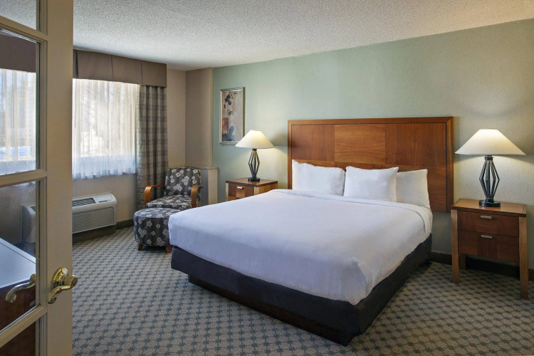 the Alloy King of Prussia - a DoubleTree by Hilton photo 6