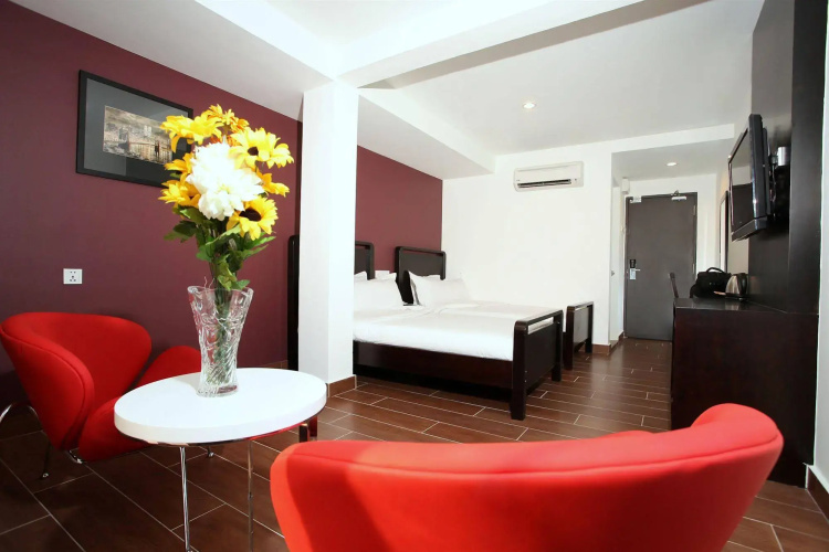 Hotel O Crossroads Hotel
