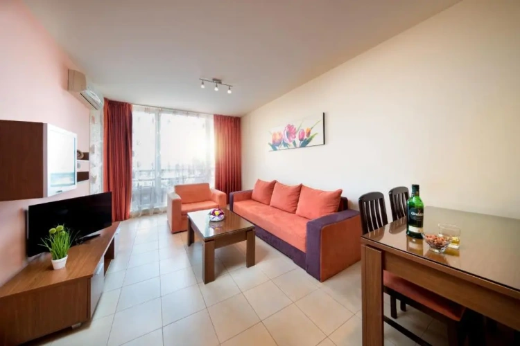 1 Bedroom Apartment with balcony and with sea view