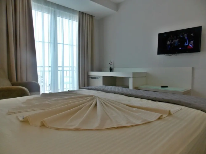 Deluxe Double room with balcony and with sea view