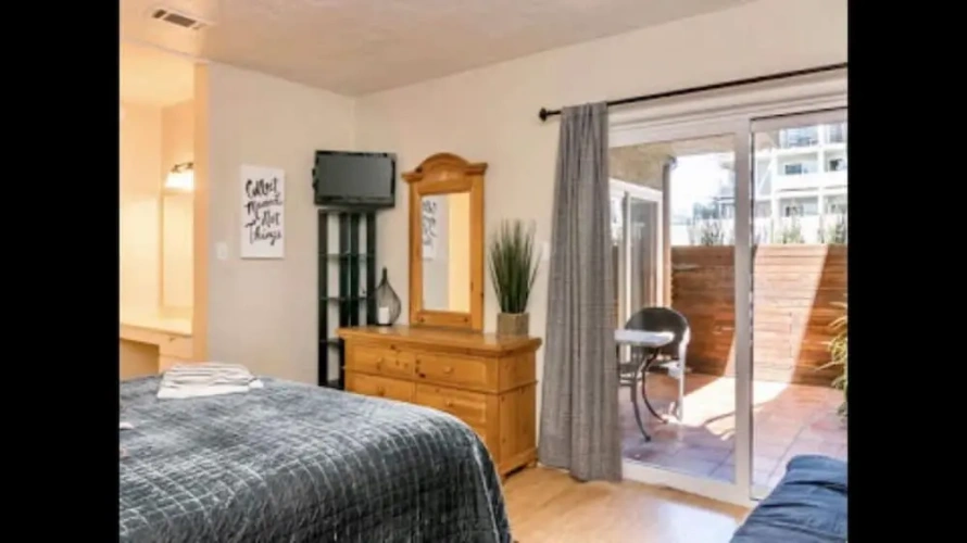 Standard room with balcony and with ocean view