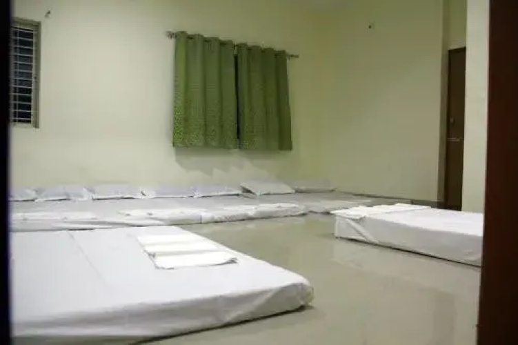 Comforts Hostel