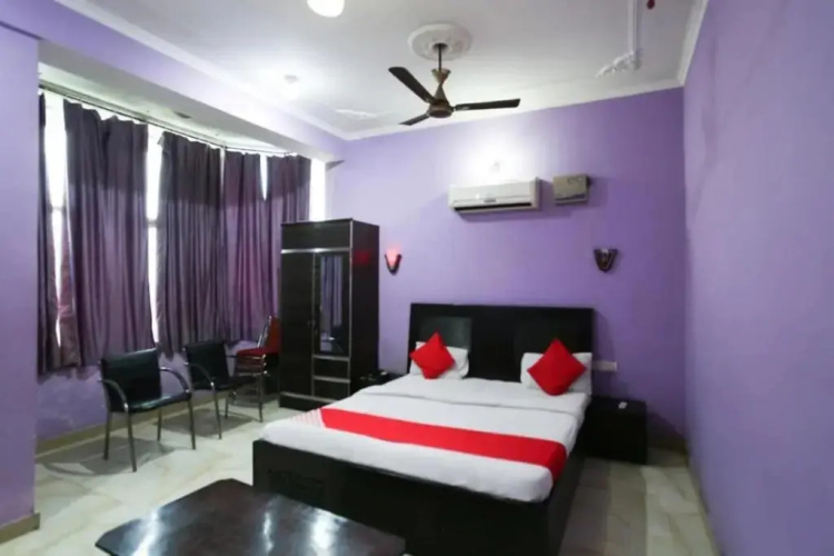 Hotel Alfa by Oyo