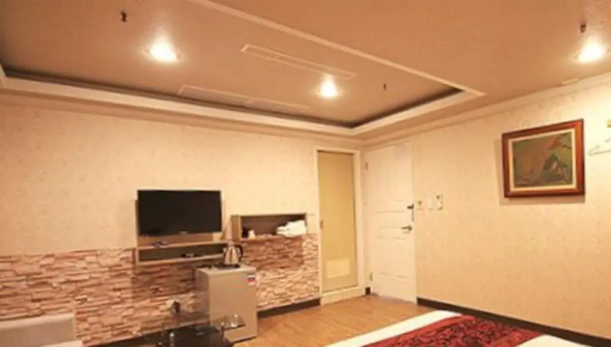 Ya Tai Hotel