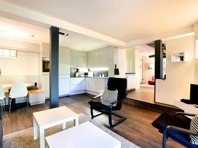 Chic Mansion in Robertville