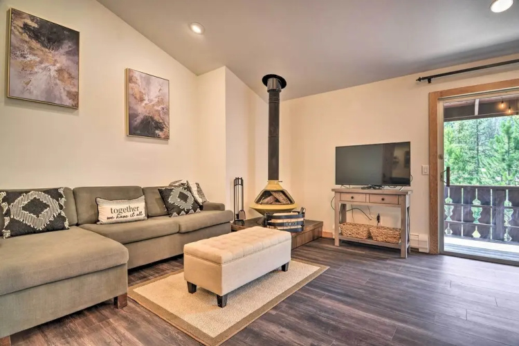 Estes Park Condo ~ 1 Mi to Rmnp!