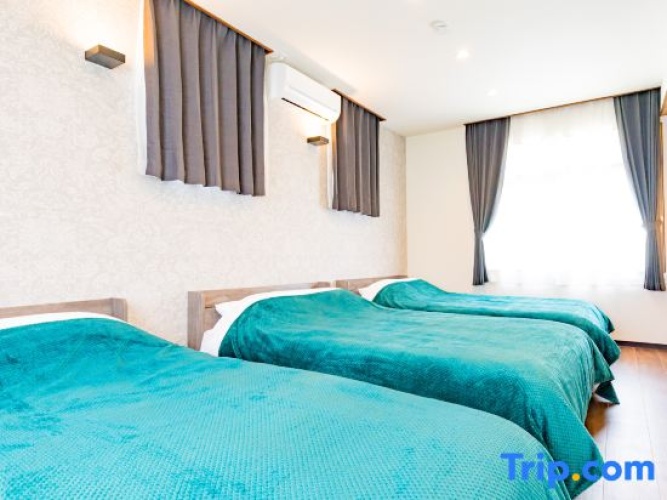3 Bedrooms Apartment