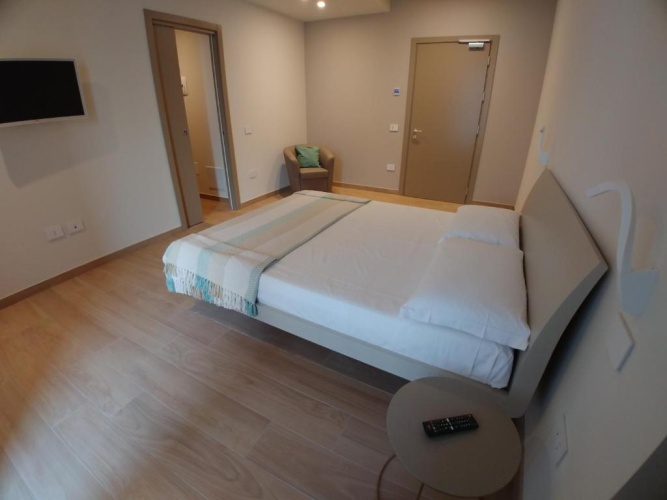Standard Double room with lake view