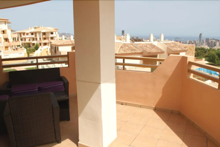 Cerezos Apartment