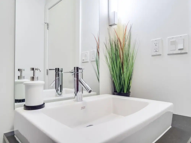 Sweeping Views Luxury 2BR Suite