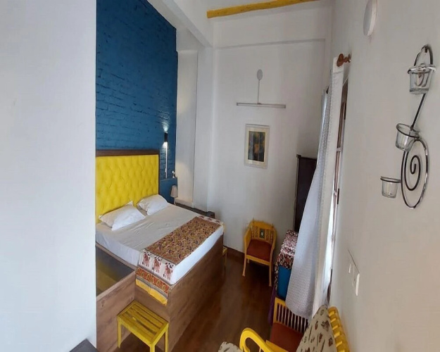Veenu's Cottage