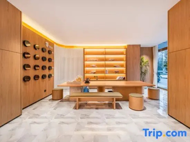 Starway Hotel (Kunming South Railway Station)