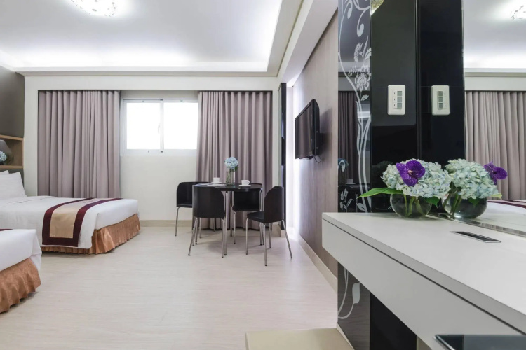 Harmonious Hotel