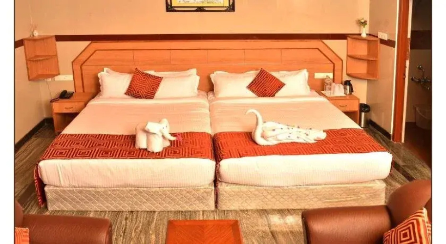 Hotel Gvs Residency