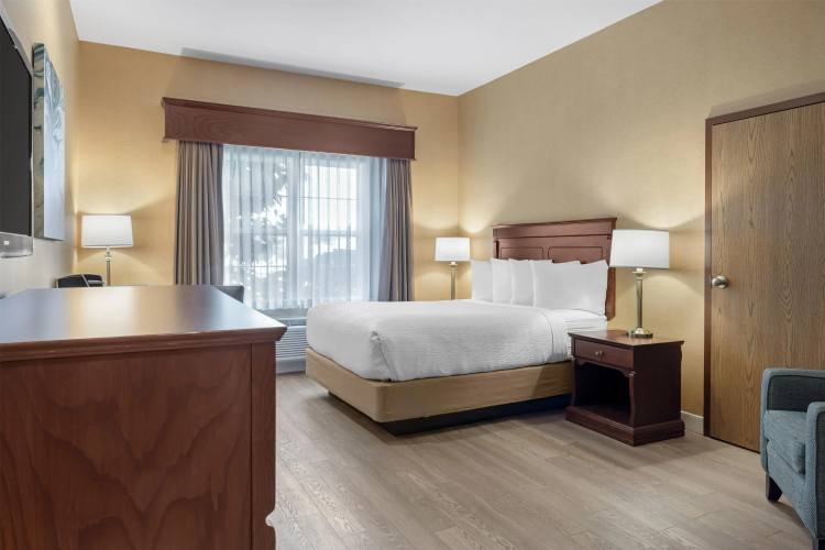 Best Western Plus Fredericton Hotel & Suites