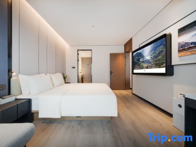 Double Family Suite with street view
