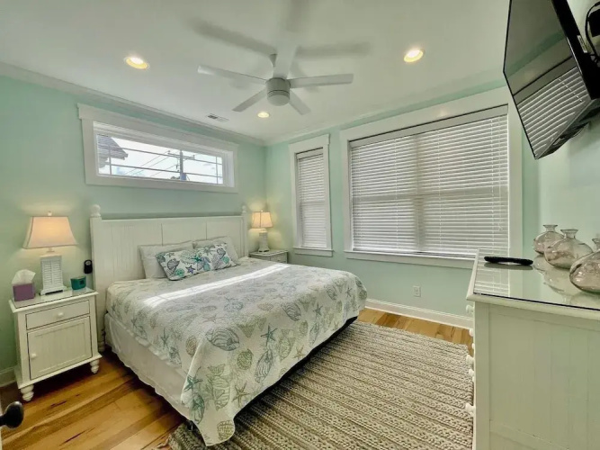 Lake Avenue 24