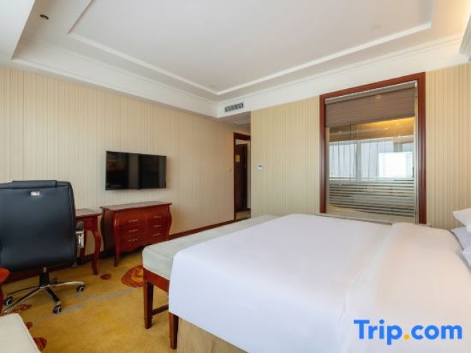Deluxe Double Suite
