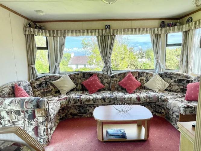Caravan at Cartref