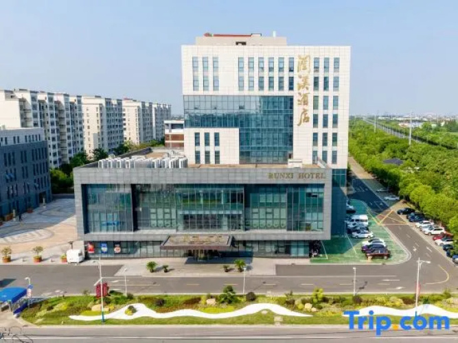 Runxi Hotel