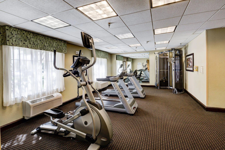 Holiday Inn Express Columbus - Dublin photo 29