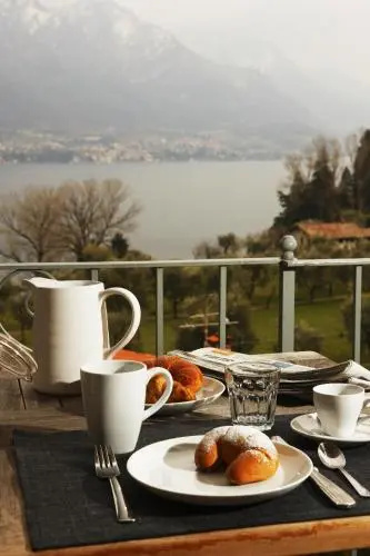 Charming Lake View Apartment