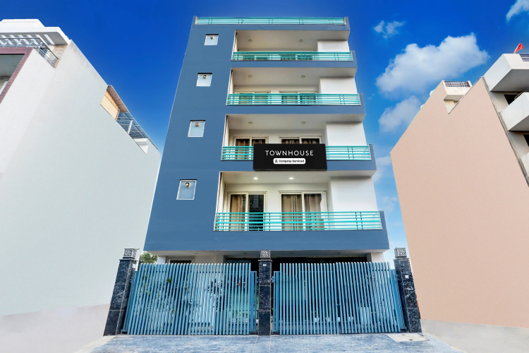 Super Townhouse Sector 52