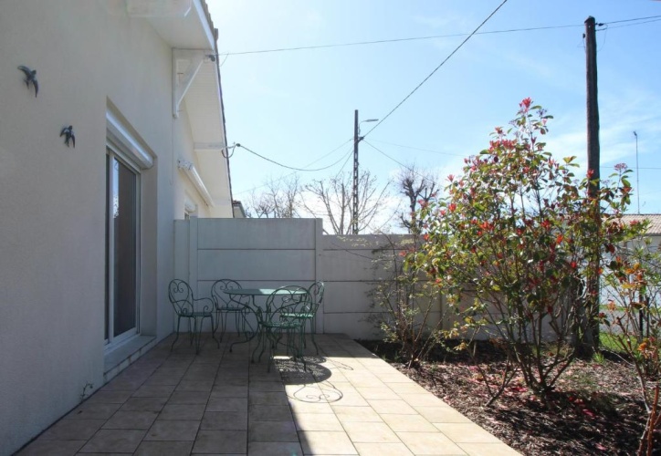 2 Bedrooms Cottage