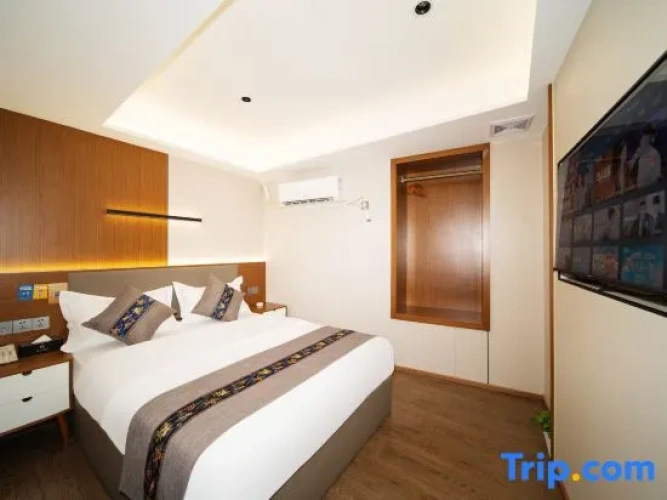 Standard Double room with river view