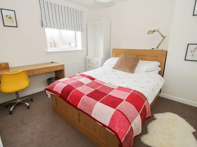 30 Poplar Close