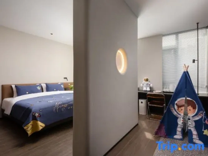 Standard Double room with view
