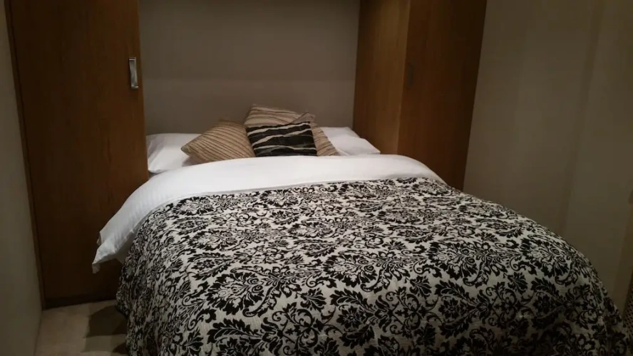 2 Bedrooms Deluxe Apartment
