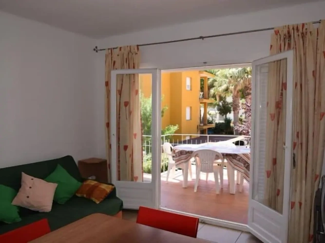 2 Bedrooms Apartment with balcony