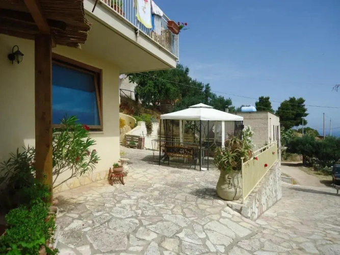 1 Bedroom Apartment with sea view