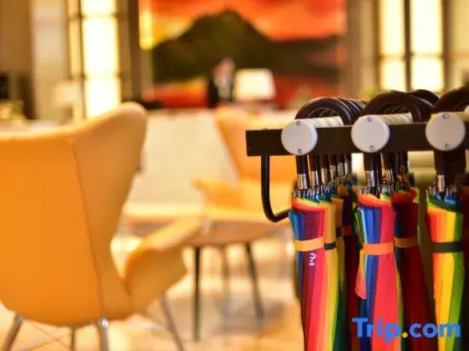 Huilong Hotel
