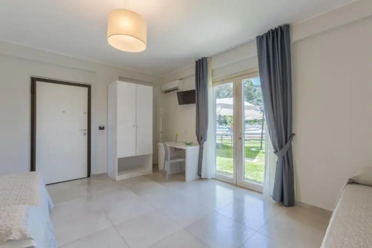 2 Bedrooms Standard Quadruple room with balcony and with view