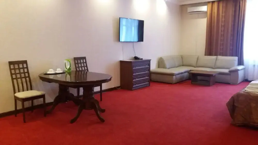 Rauan Hotel