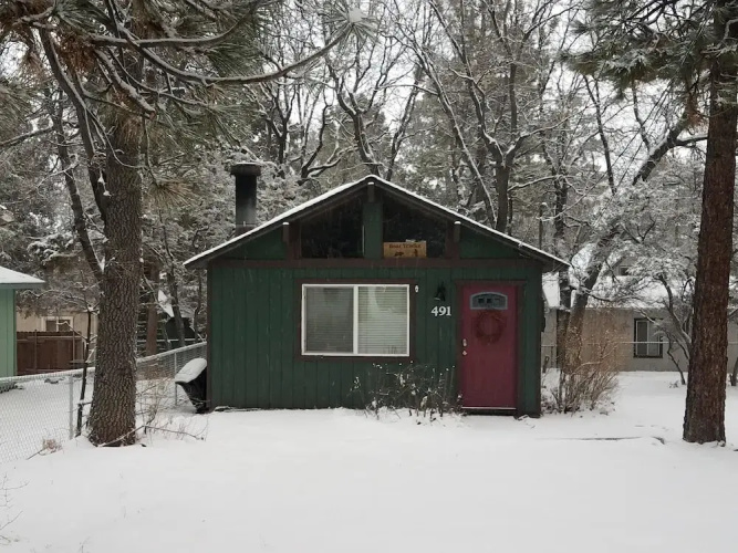 Bear Tracks Cabin