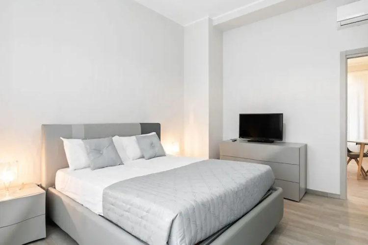 Grattacielo Ina Apartments
