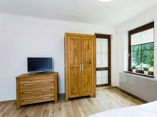 Spacious Apartment With Easy Connectivity