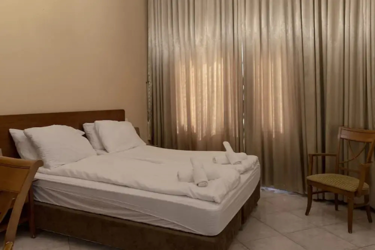 Port Inn - Hostel