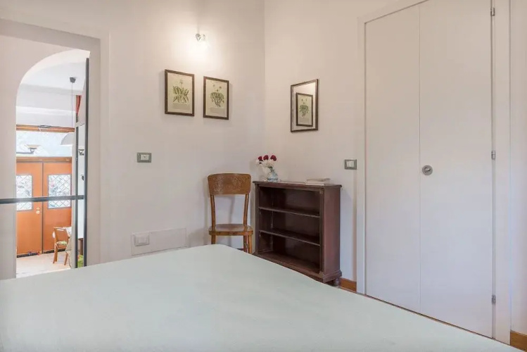 Monti Artistic Flat