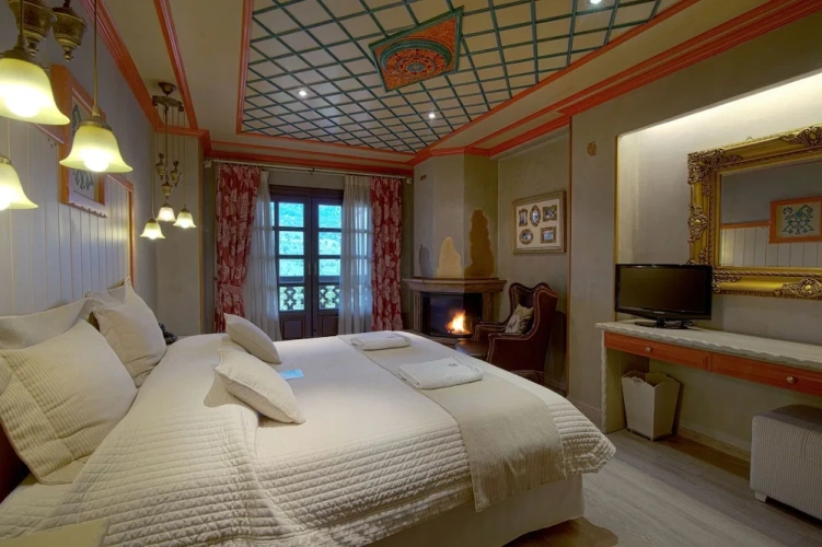 Deluxe Double room with balcony and with mountain view