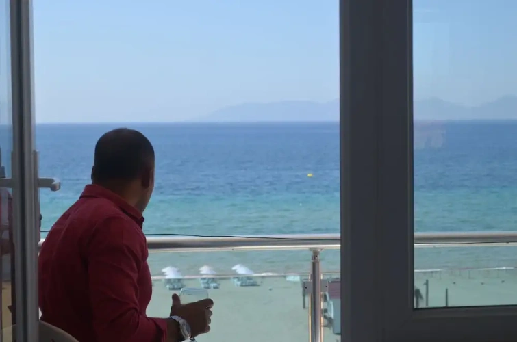 Standard Triple room with balcony and with sea view