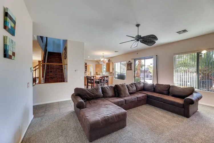 Stunning Pool & Patio: Spacious Chandler Oasis!