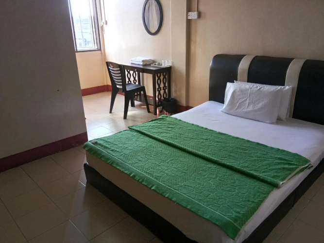 Economy Double Family room with street view