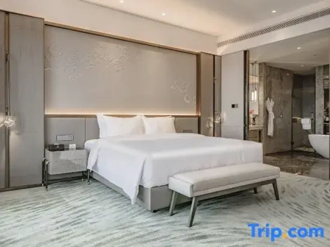 Deluxe Double Suite