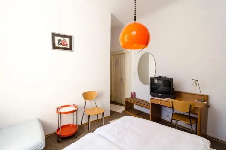 Rooms Pile